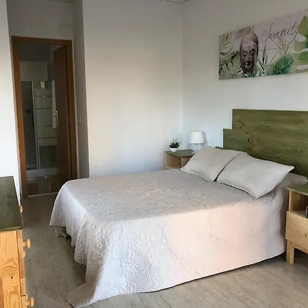 Konukevi El Paraiso Playa 3*